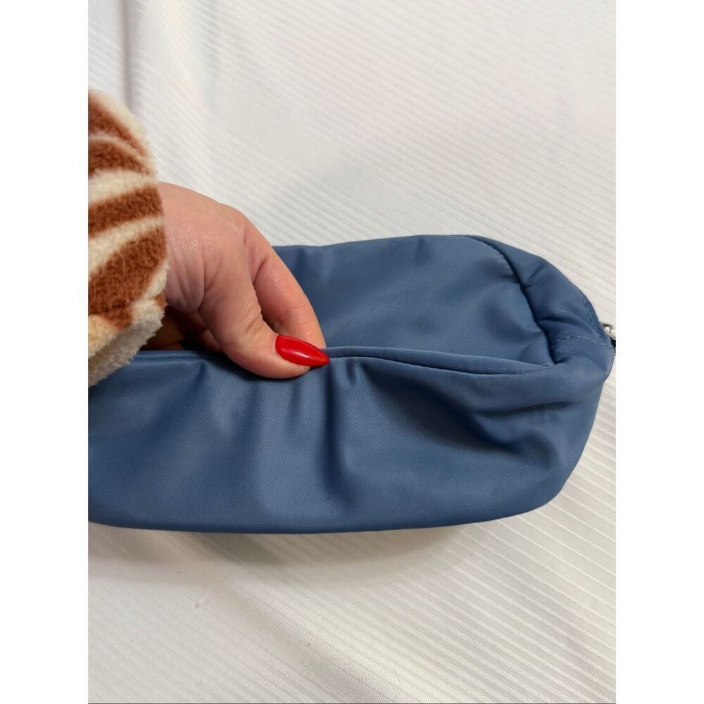 Lululemon Oil Grey City Essentials Mini Pouch 4L - Picture 8 of 11